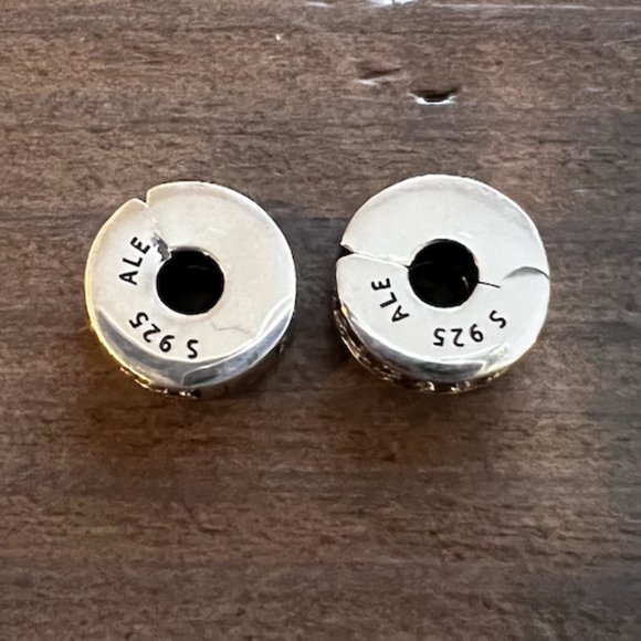 Pandora bracelet clips (set of 2), silver, clear pave stones. - Picture 3 of 5